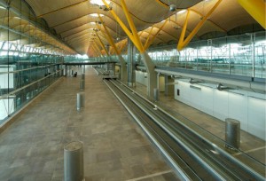GREY VENEZIA T4 MADRID-BARAJAS AIRPORT (8)