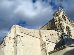 FRONTON Y CONTRAFUERTES NAVE EPISTOLA Y EVANGELIO EN LA CATEDRAL DE PALENCIA