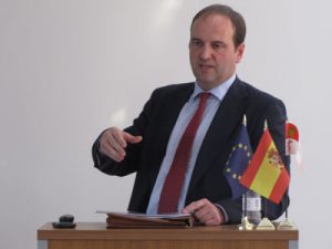 José Téllez, senior manager EY.