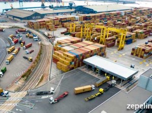 Terminal-de-contenedores-en-el-puerto-de-Valencia