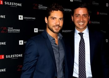 David Bisbal y Eduardo Cosentino en evento 25 aniversario Silestone 2