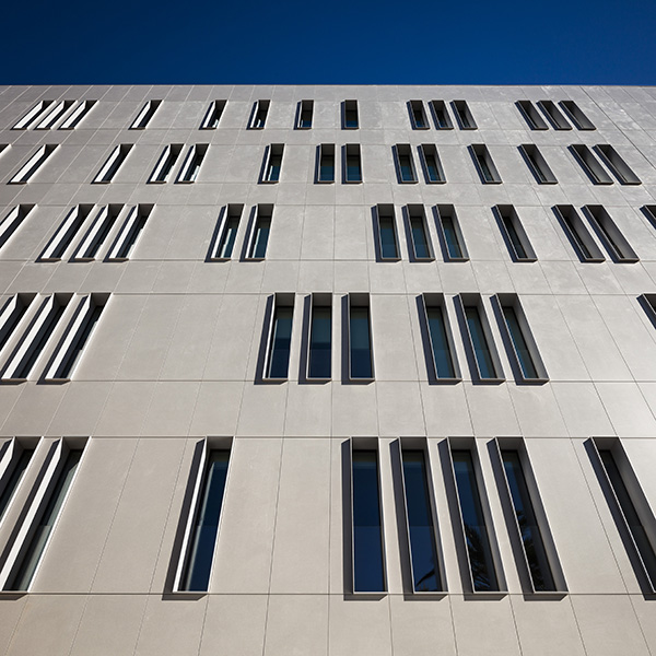 Fachada edificio Cajamar_Dekton Sirocco 3