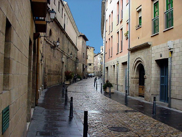 Calle Ruavieja, ubicada en el Casco Antiguo de Logroño (La Rioja-España