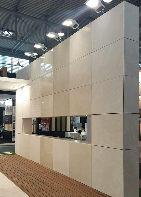 facade-saint-raphael-dore-marmomacc-wall2
