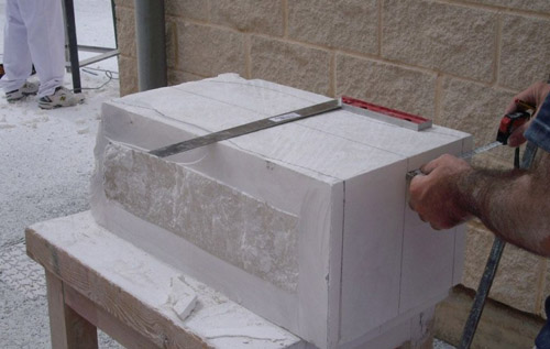 Alberto-Jose-Meseguer-Garcia-Simposio-Escultura-Alabastro-03-800x600