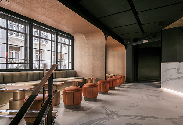 Neolith Teatro Barcelo