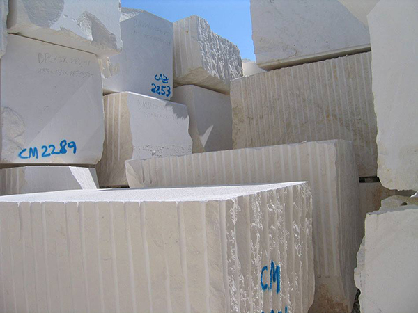 bloques de caliza blanca de Pedrerajpg