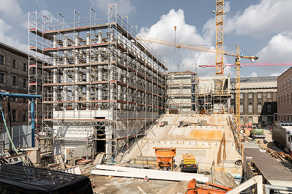 david-chipperfield-james-simon-galerie-berlin-museum-island-designboom-01