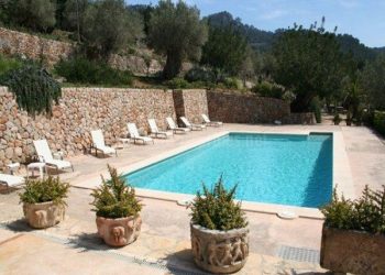 piscina piedra baleares