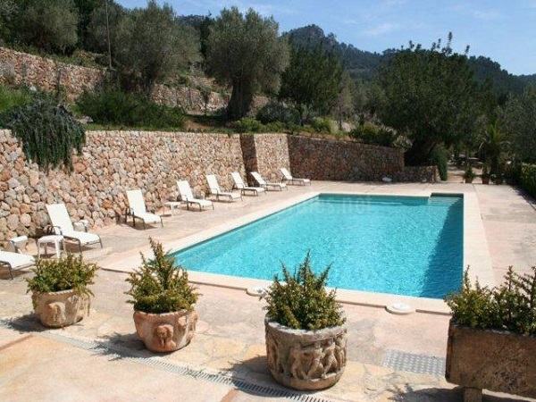 piscina piedra baleares