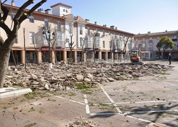 plaza ayuntamiento tomares