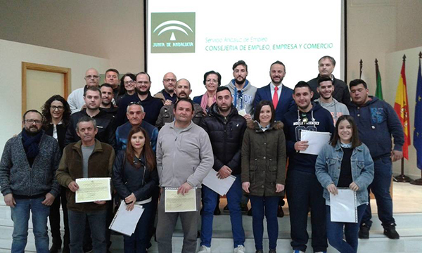 alumnos titulados escuela del marmol