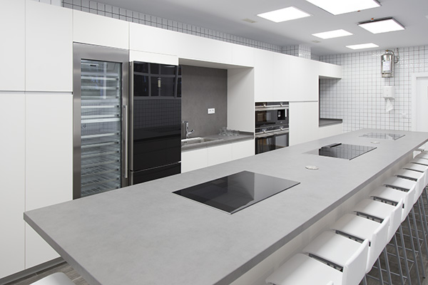 encimera contacto cocina75347346