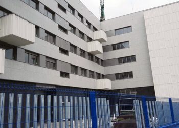 fachada ventilada granito gris zamar