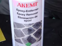 akemi quita resinas