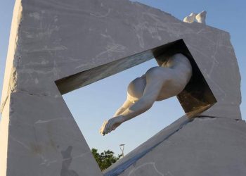 escultura amancio gonzalez