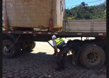 control policial piedra