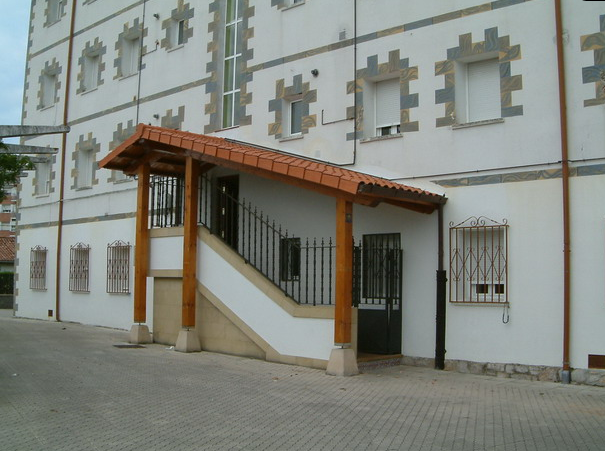 casa de los maestros-colindres