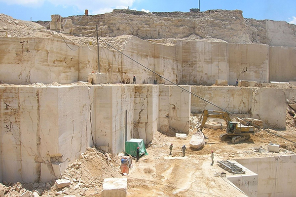 cantera marmol perú
