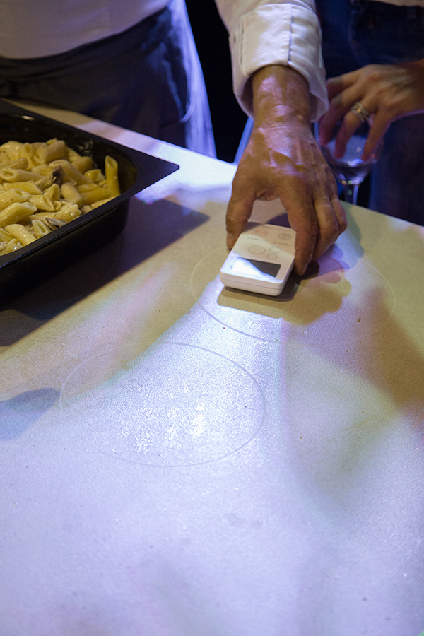 CooKingRak presenta en Valencia su encimera inteligente CooKing RAK La encimera inteligente
