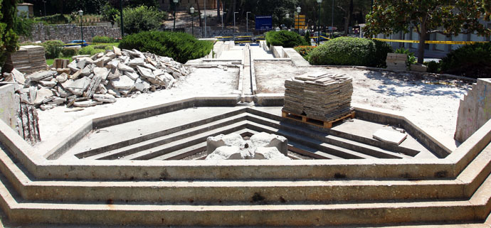fuente marmol macael