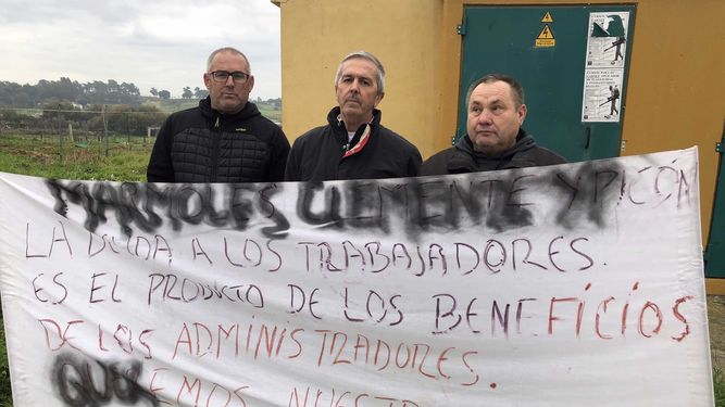 extrabajadores-ayer-protesta-puertas-marmoleria