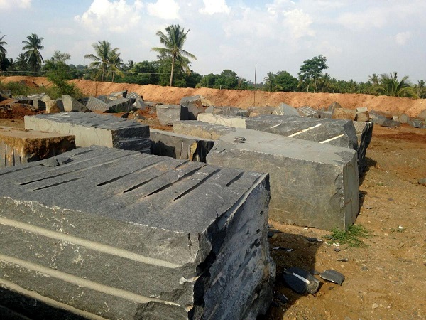 chamarajanagar_black_granite_block
