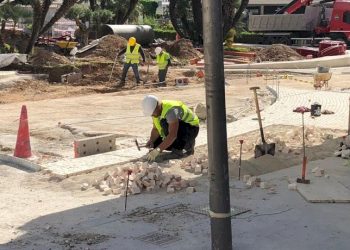 pavimento-avenida-mediterraneo_lg