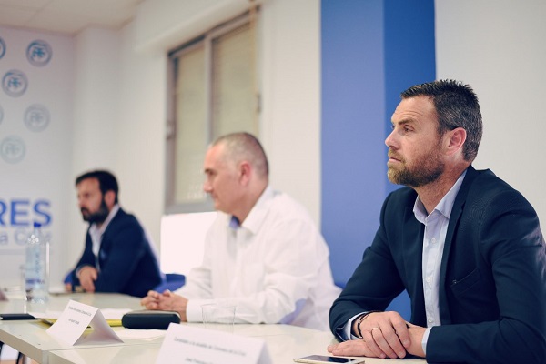 mesa redonda caravaca
