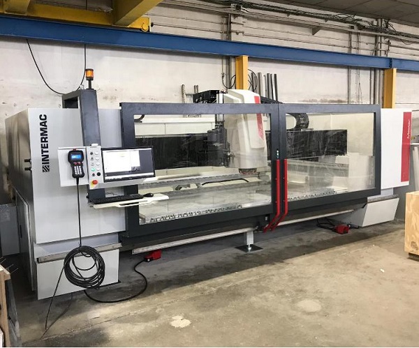 Mármoles Rincón instala la primera cnc Intermac Master One que llega a España