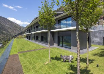 2457-UNIFAMILIAR-ANDORRA-BASALT-BALCK-GREY-ARCTIC-ASPEN-005-low-1024x697