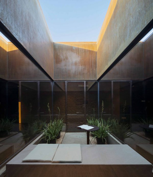 ©ANARCHITECT_Al_Faya_Lodge_Photo_Fernando_Guerra-(39)