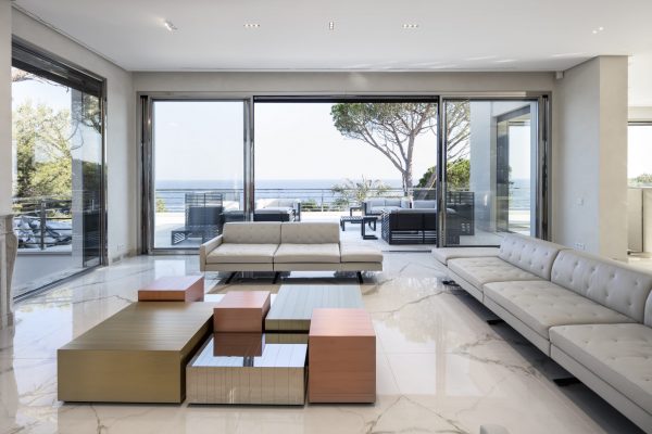 9-Private-House-Cap-Ferrat-Laminam