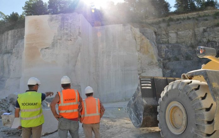 carriere-de-POUILLENAY-credits_ROCAMAT-