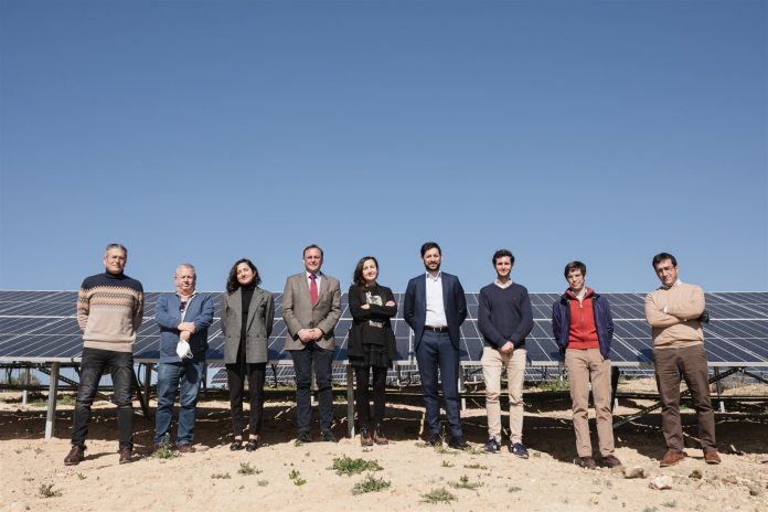 Visita a planta solar en instalciones de Pino Cocinas