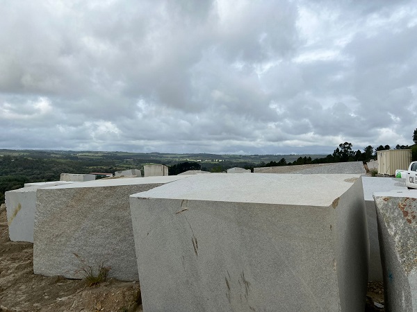 bloques granito silvestre-Lalín