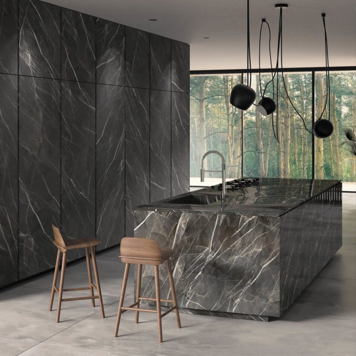 2_Laminam_Surfaces_SDM23_DiamondCalacattaBlack_IGTerzine-Salone--1024x1024