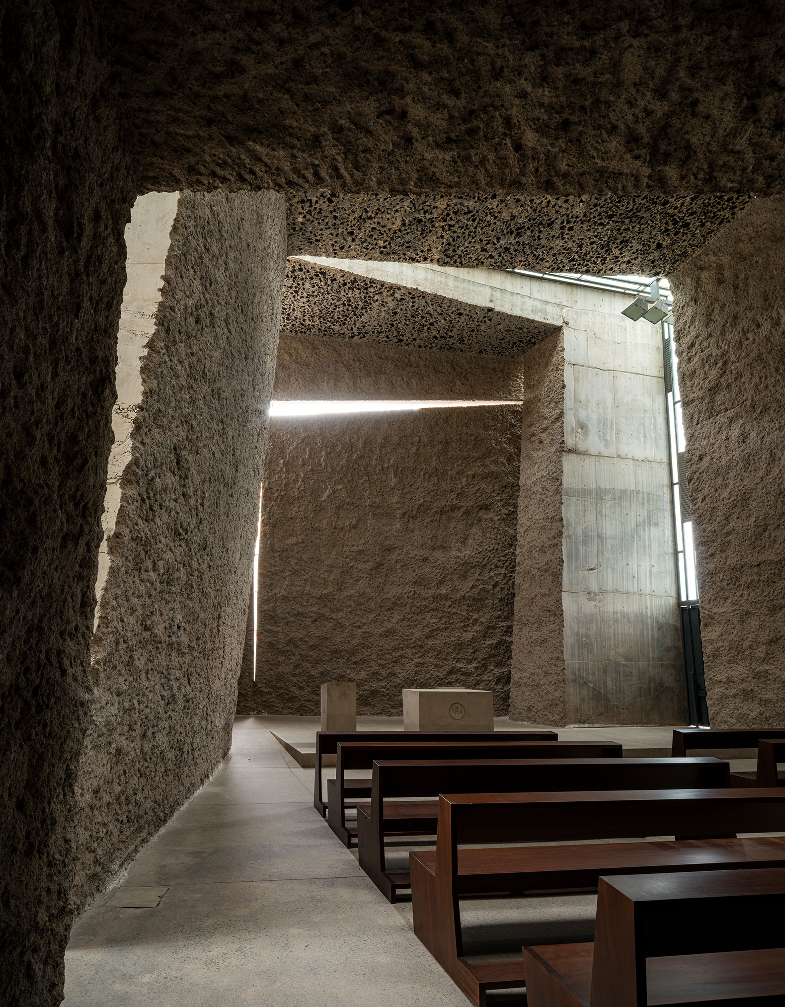 menis_iglesia-las-chumberas_h-s_06