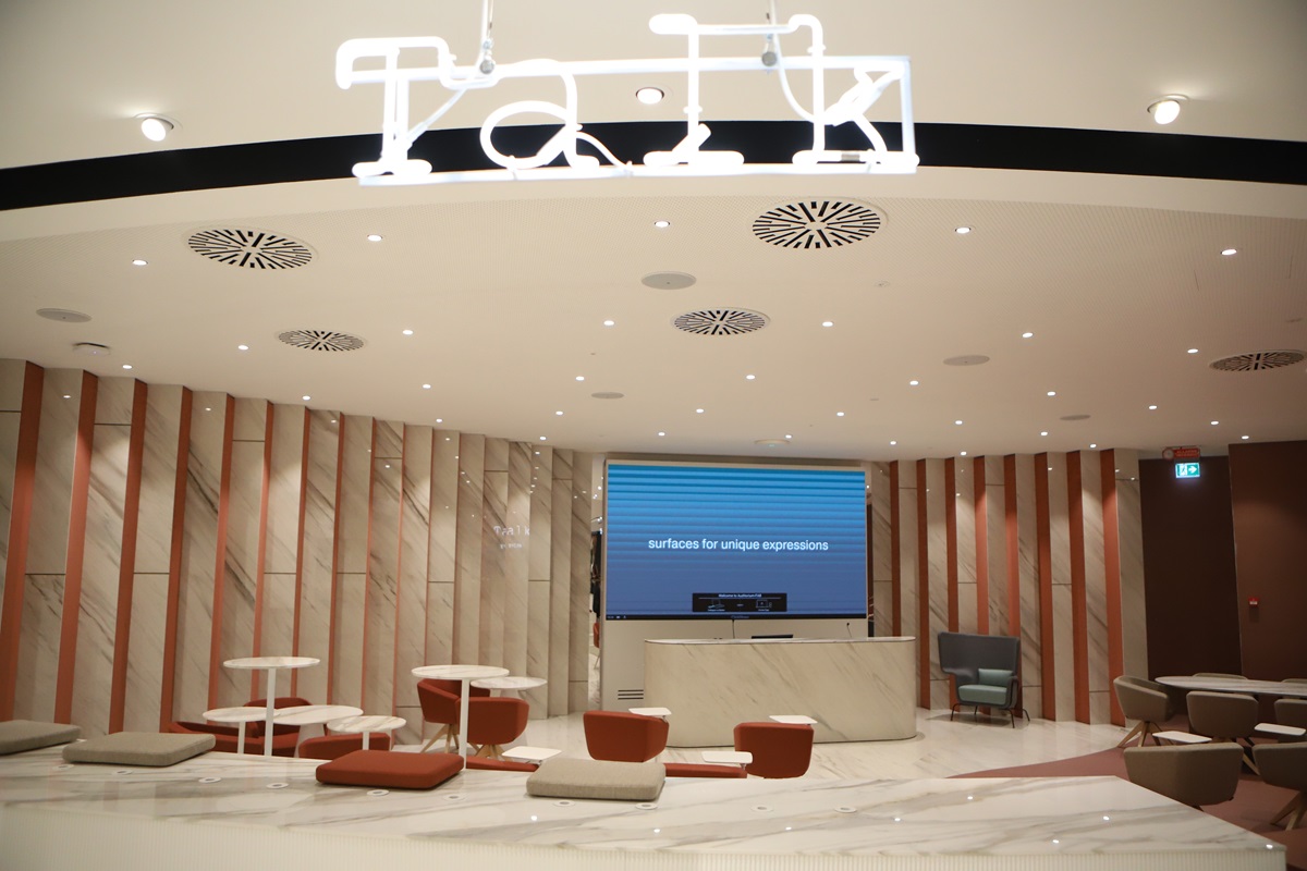 sala presentaciones showroom iris ceramica-IMG_2155 foto focuspiedra