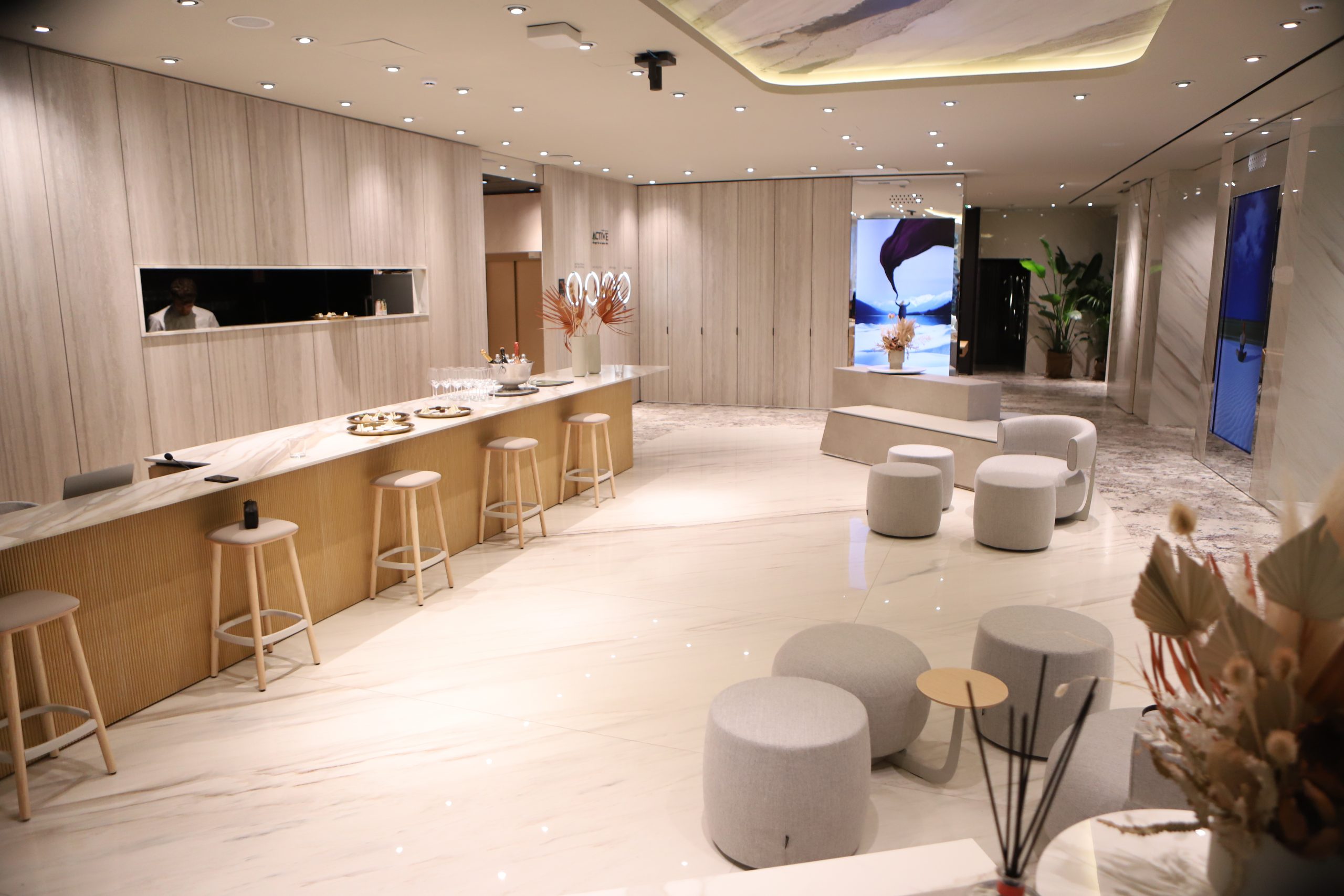 sala princial showroom iris milan IMG_2365 Foto Focuspiedra