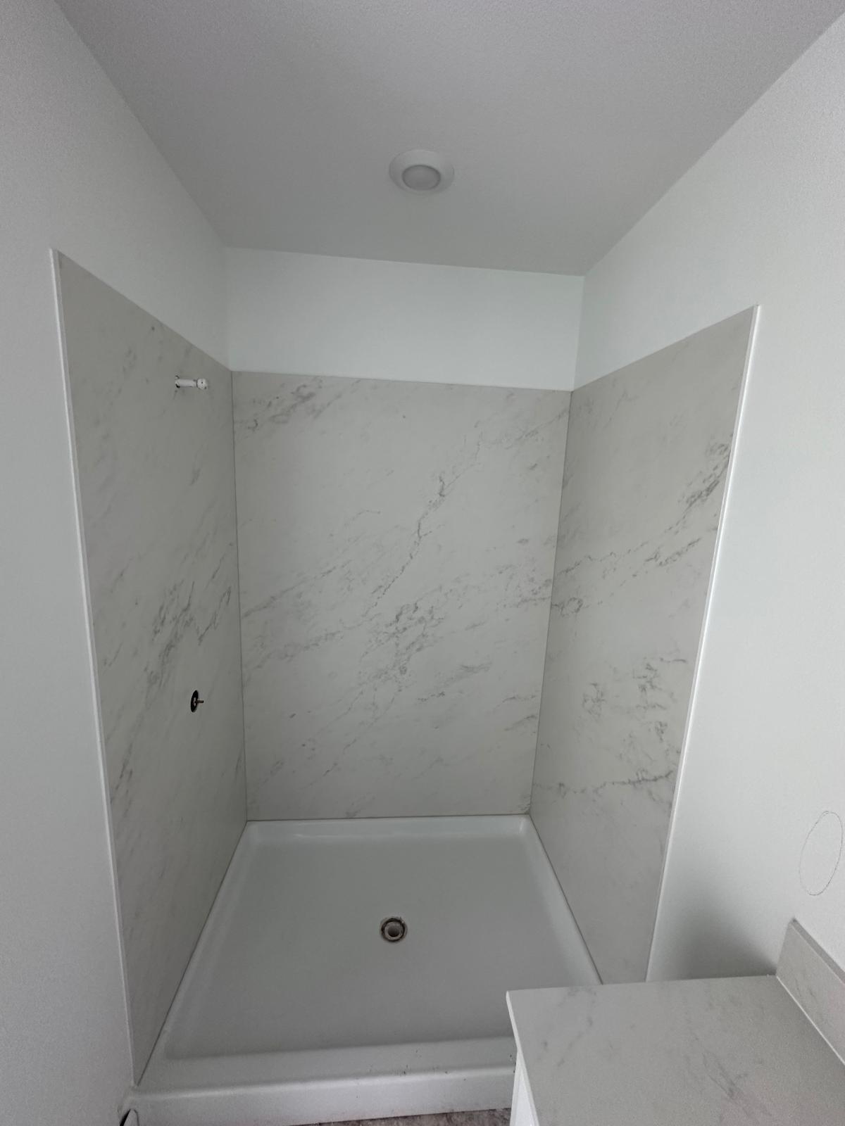 baño con paneles dekton optima. Foto vascan tile
