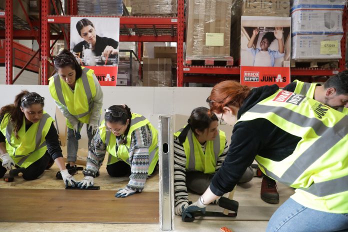 Directorio Brico Depôt de mujeres de la construcción y bricolaje