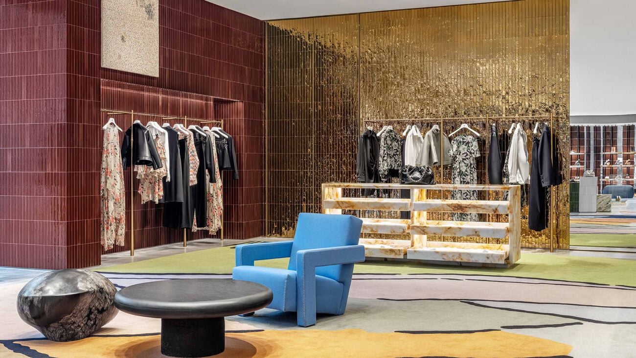 LOEWE_2025_CASA_LOEWE_SHANGHAI_STORE_IMAGES_RGB_CROPPED_2880X1620_4