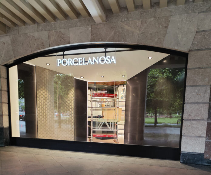 porcelanosa-bilbao-reforma-foto-focuspiedra-scaled-e1752484935710