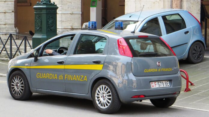 Guardia_di_Finanza_car-Wikipedia: CC BY-SA 4.0