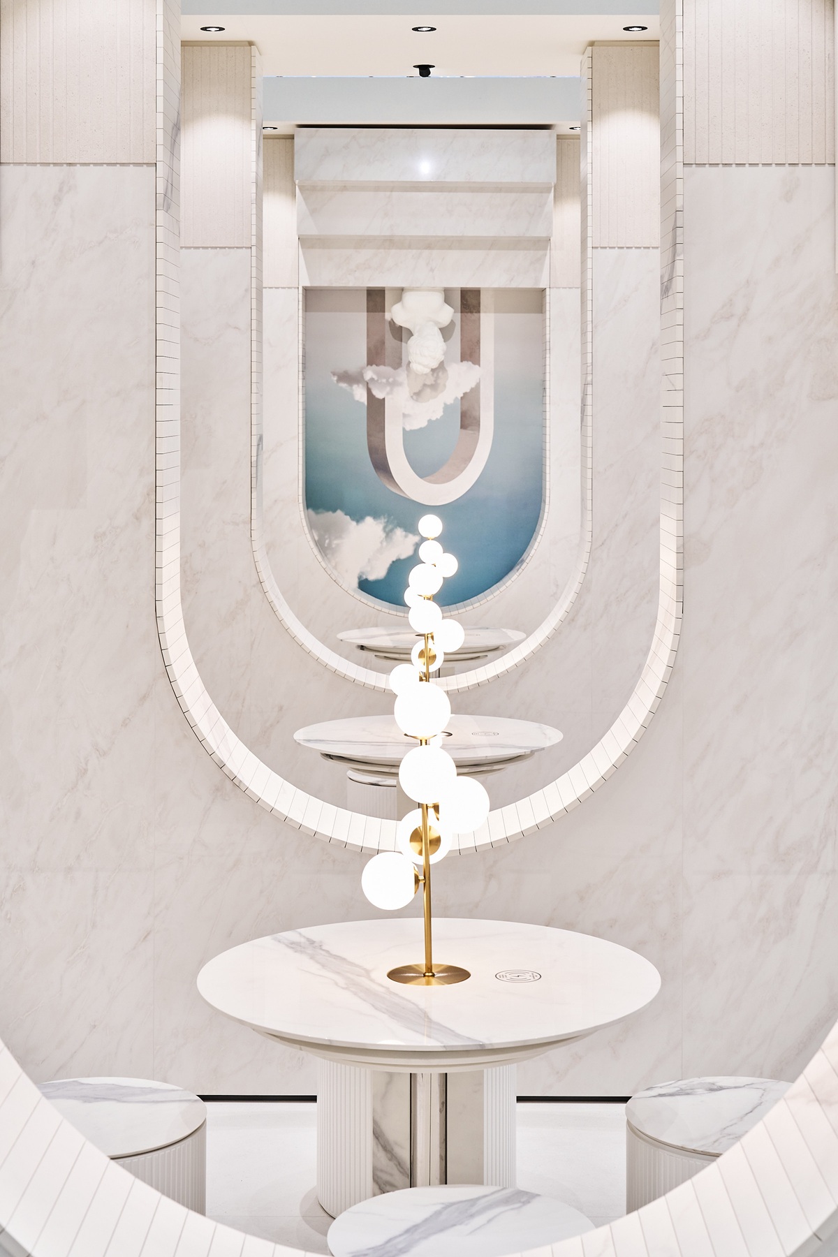 ICG_Stand_Revealing_5