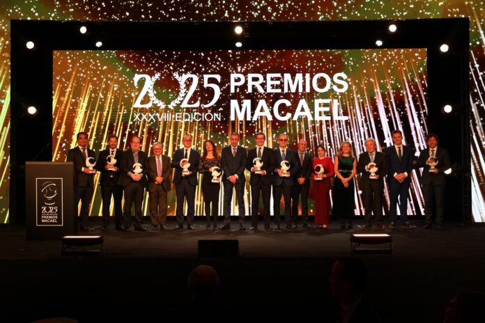 foto familia premios macael 2025